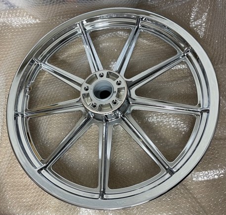 ハーレーFXRホイールフロントメッキ後 | メッキ工房NAKARAI